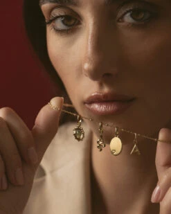 Pendentif Lettre A -Aglaia Session studio 038 1e917d14 0cfe 4925 801d 40c9ad8897d6