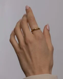 Bague Jesse -Aglaia Session studio 072 efd867f3 5f12 4c5c b8e2 29f191eaa469