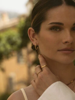 Bague Dina 9 Bague Dina -Aglaia Session studio 222 1 01983668 10cc 4138 b5af baa48fabfb62