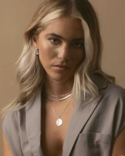 Collier Sol -Aglaia Session studio 236 2 a3c2eb2c dc33 4fe5 8833 bb01e47a1848