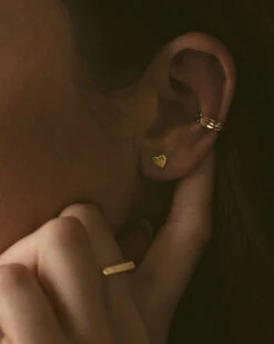 Boucle D'oreille Puce Amour • Unité 8 Boucle D'oreille Puce Amour • Unité -Aglaia Session studio 346 20923540 3ada 410c ae68 8c5c16cc16de