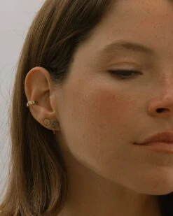 Mini Boucle D'oreille Lumineuse • Unité 7 Mini Boucle D'oreille Lumineuse • Unité -Aglaia boucles oreilles earcuff aquaprase pierre naturelle verte or earcuff soleil aglaia